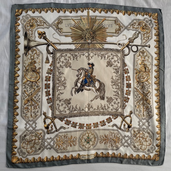 Authentic Vintage Hermès “Ludovicus Magnus” Silk Scarf - Picture 2 of 12